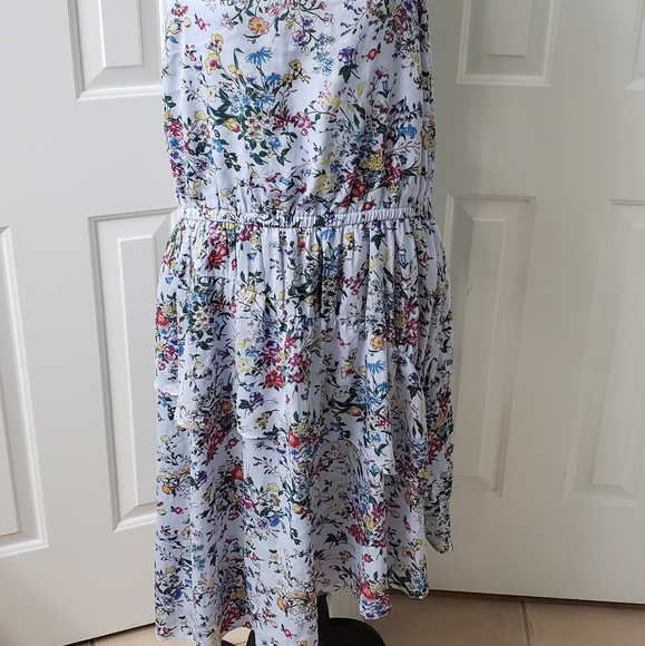 NWOT Women’s dress Lavender Floral Asymmetrical - Picture 3 of 7